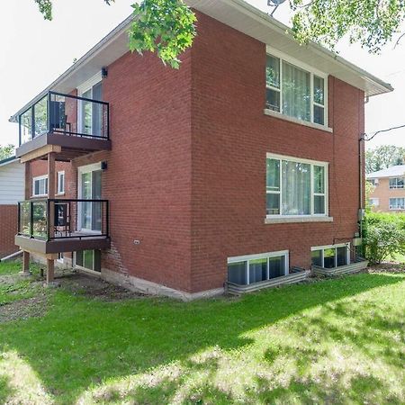 Entire 2 Bedroom Apartment Uptown Waterloo - E2 מראה חיצוני תמונה