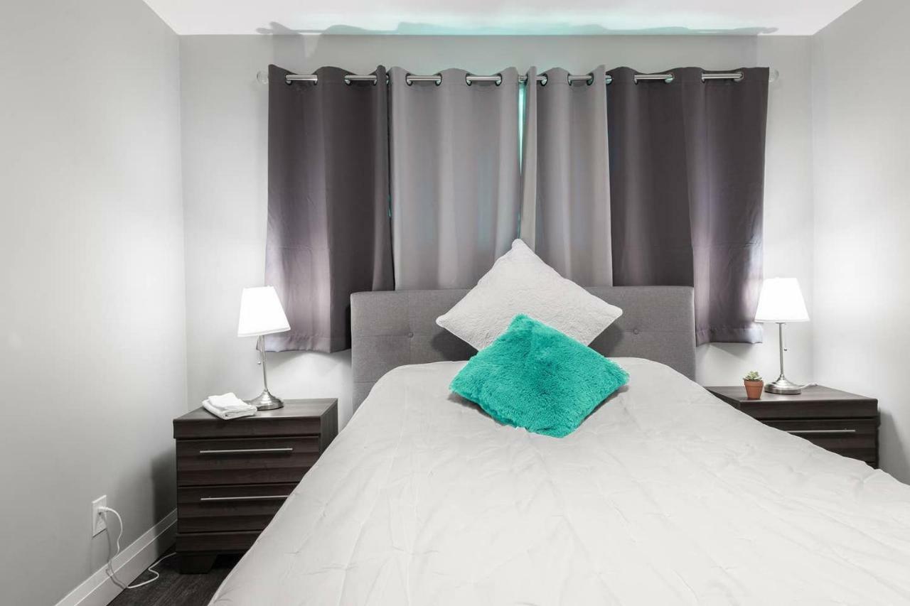 Entire 2 Bedroom Apartment Uptown Waterloo - E2 מראה חיצוני תמונה